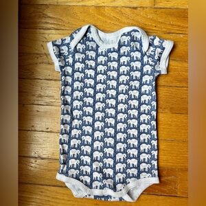 NEVER WORN Roller Rabbit snap blue onesie